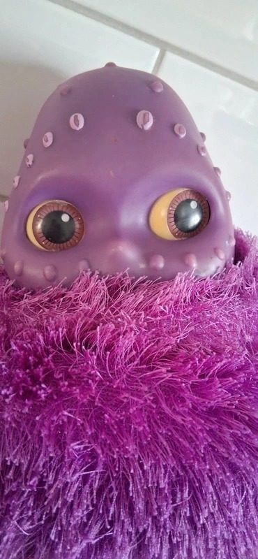 Purple Plush Toy With Large Eyes imagen 2