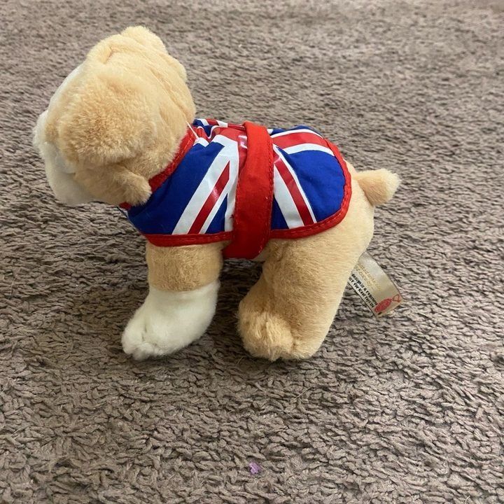 Plush Dog Toy With Union Jack Jacket obraz 2
