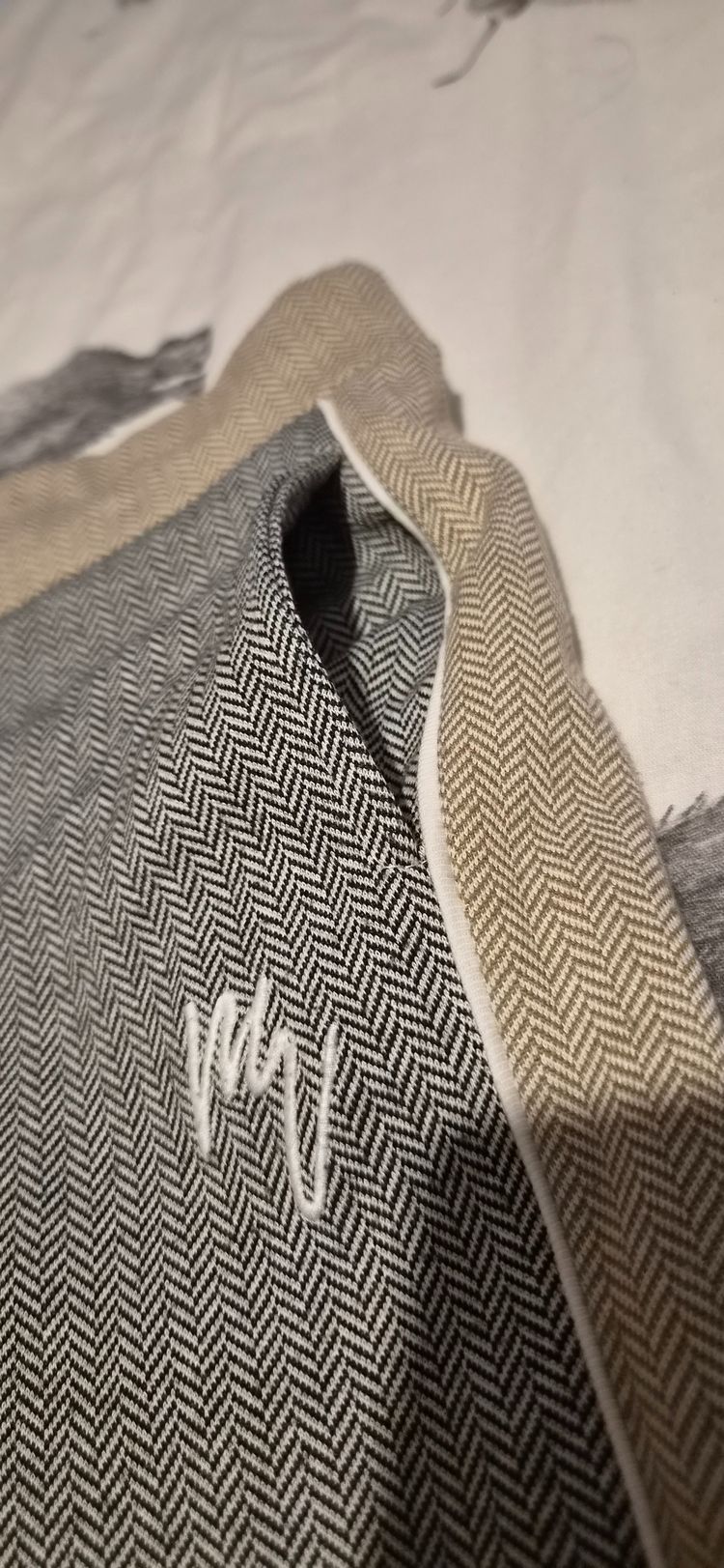 Boys river island Two-Piece Grey And Beige Tracksuit Set image 2
