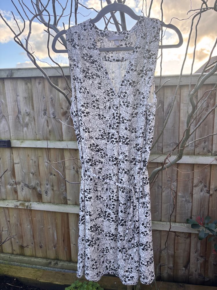 H&M Black And White print Sleeveless Dress
