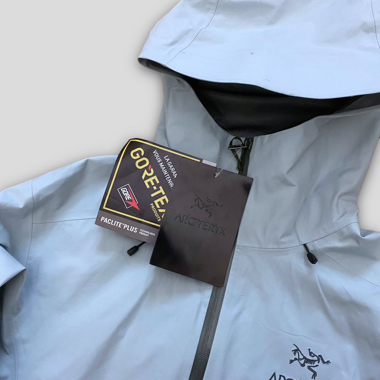 Arc’teryx Beta LT Gore-Tex Jacket 4