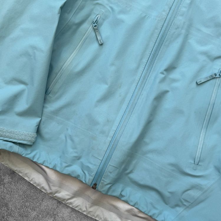 Arc'teryx Women's Beta LT Small RRP £550 image 3