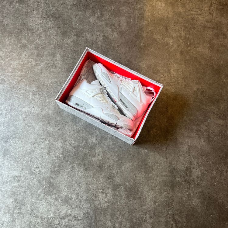 Jordan 4 Retro White Oreo Taglia 45 (Usata)