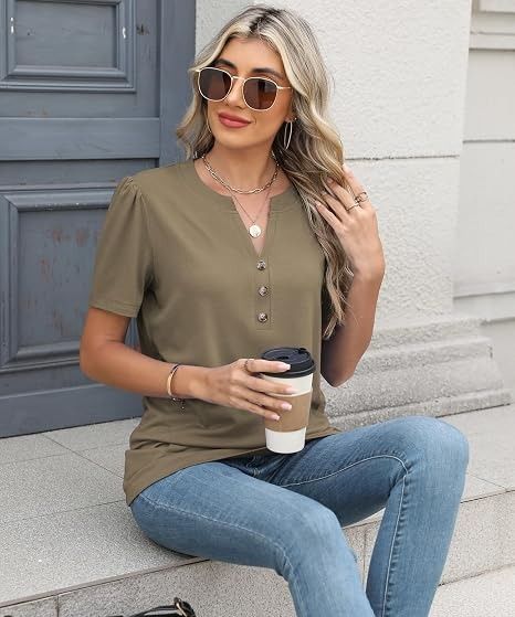 Olive Green Short Sleeve Buttoned Top obraz 3