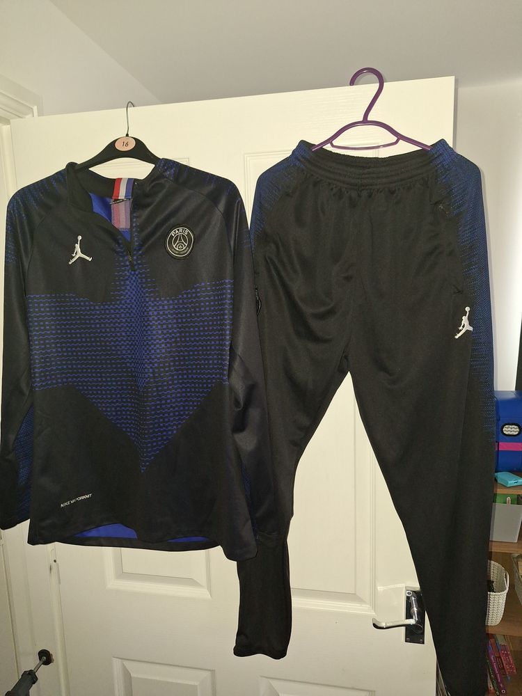 Jordan Jordan Paris Saint-Germain black tracksuit top and pants product image
