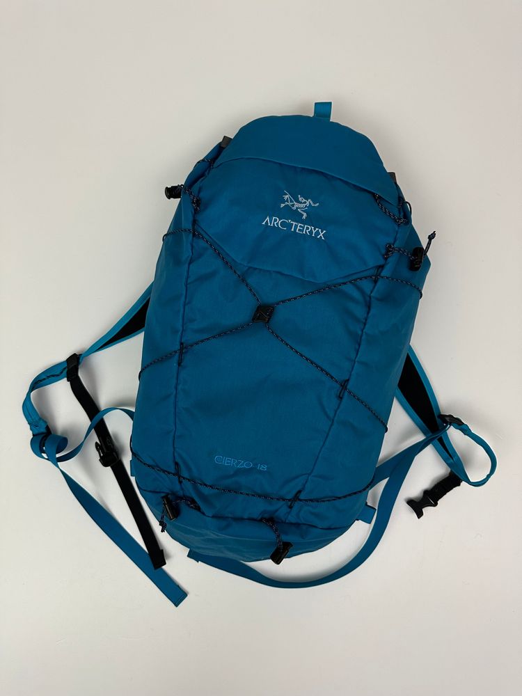 Arc’teryx Ceirzo 18 Backpack Blue 6
