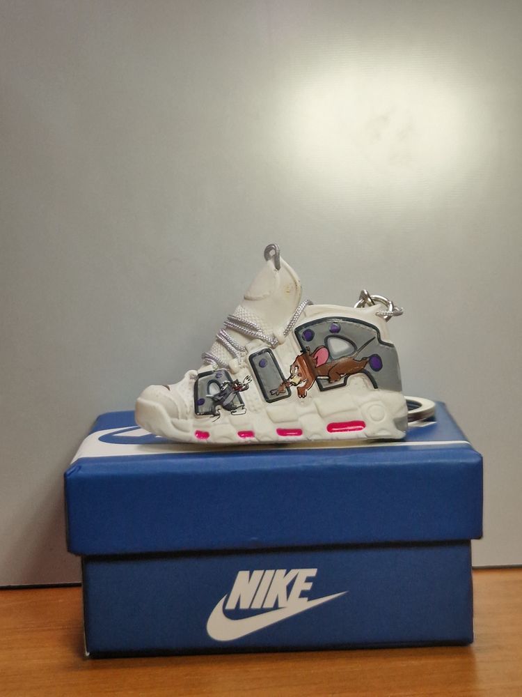 New Exclusive Nike Air Max Sneaker Keychain