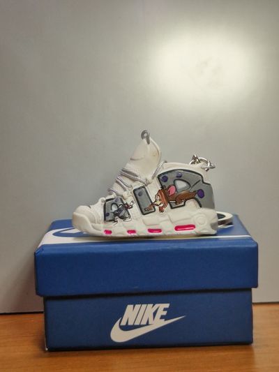 New Exclusive Nike Air Max Sneaker Keychain