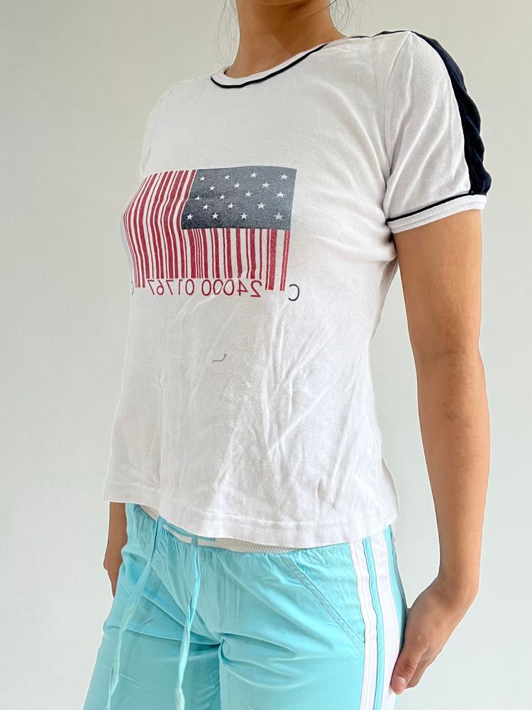 ‼️ | small white tshirt with graphic detail image 2