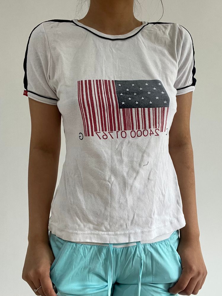 ‼️ | small white tshirt with graphic detail image 1