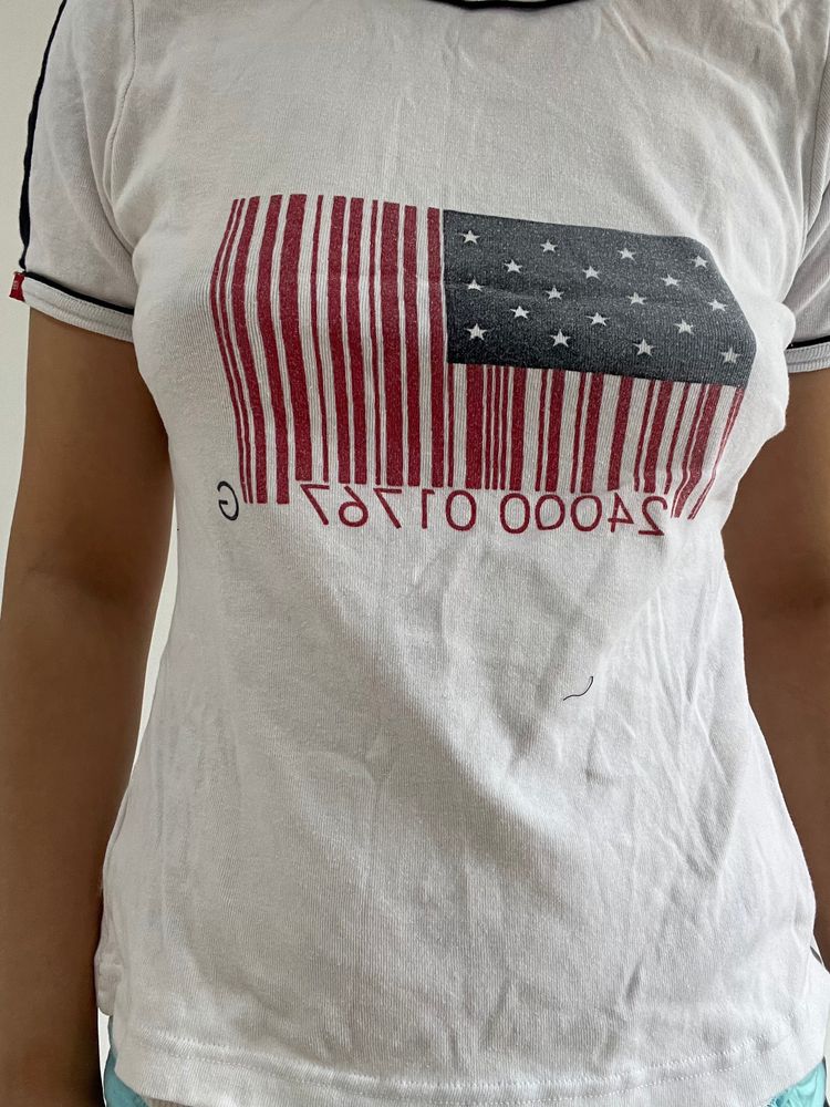 ‼️ | small white tshirt with graphic detail image 3