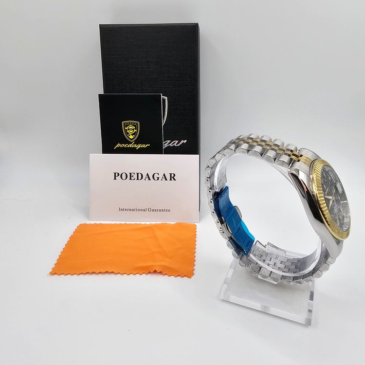 Black Dial Gold Bezel Roman Numerals Watch obraz 3