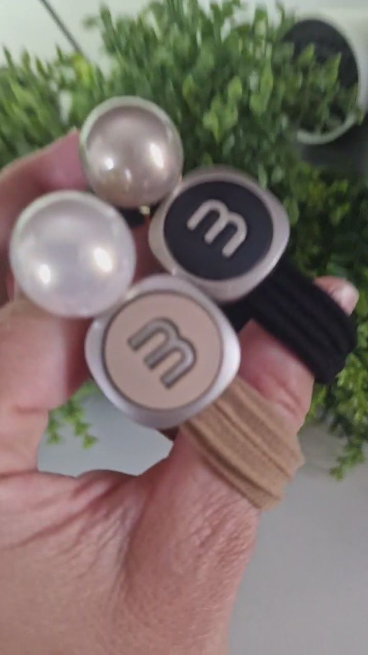 2x Hair Ties image 1