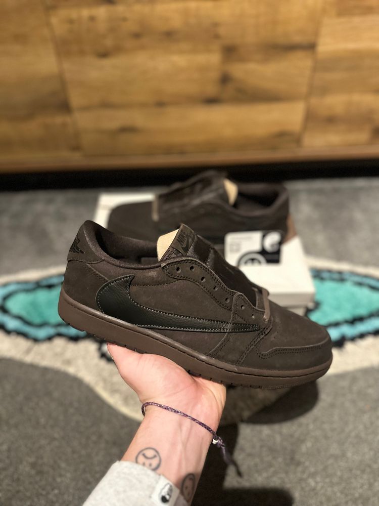 Nike Air Jordan 1 Travis Scott “Velvet Brown”