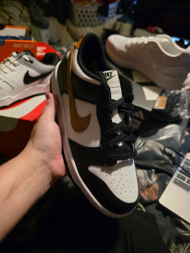 Nike Sneakers