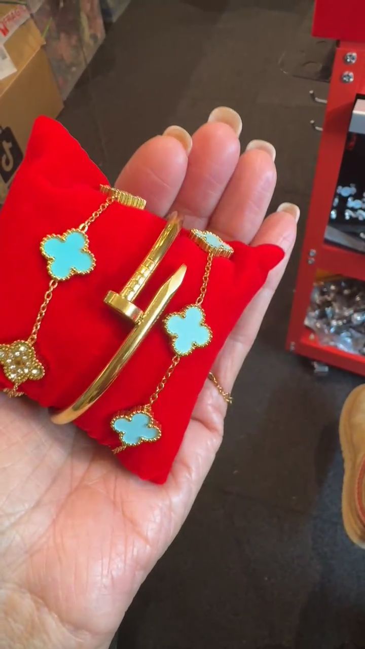 Cartier Bracelet and Bangle Set imagen 1
