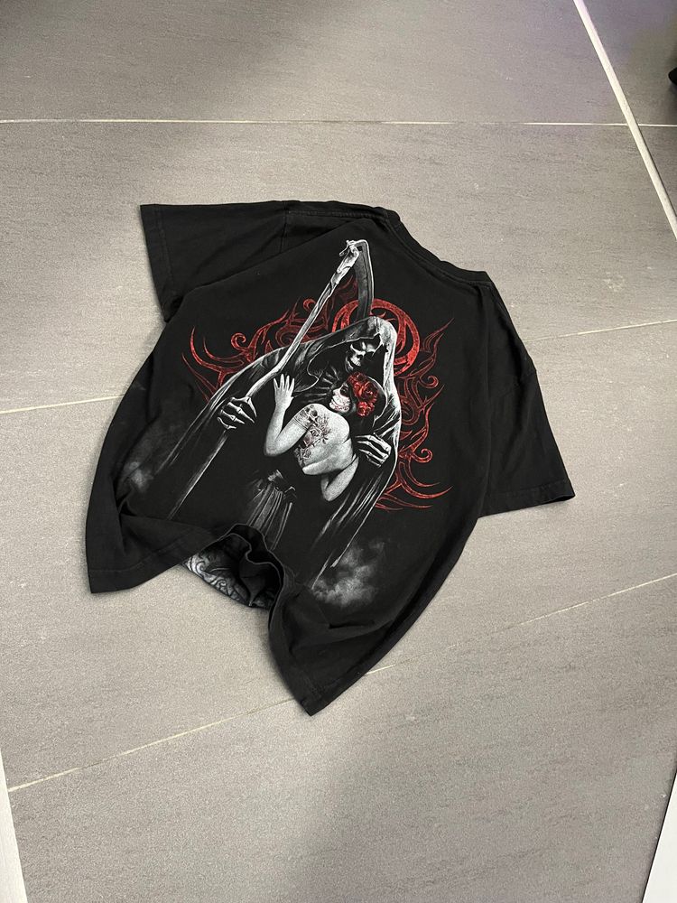 Spiral Black Graphic T-Shirt 5