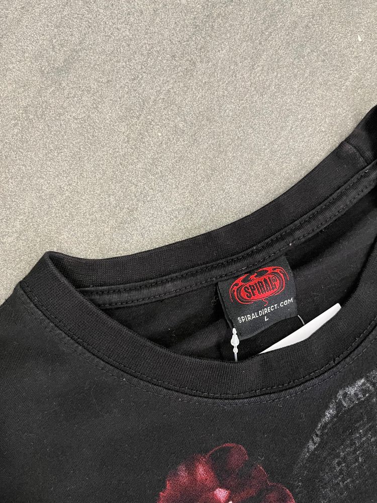Spiral Black Graphic T-Shirt 7