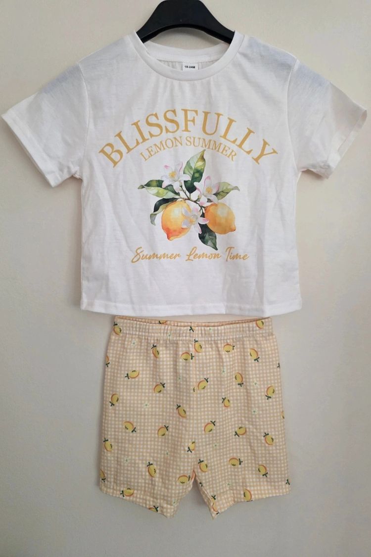 🍋 Shein Toddler Girls White Lemon Graphic T-Shirt & Gingham Shorts Set (18-24 Months)