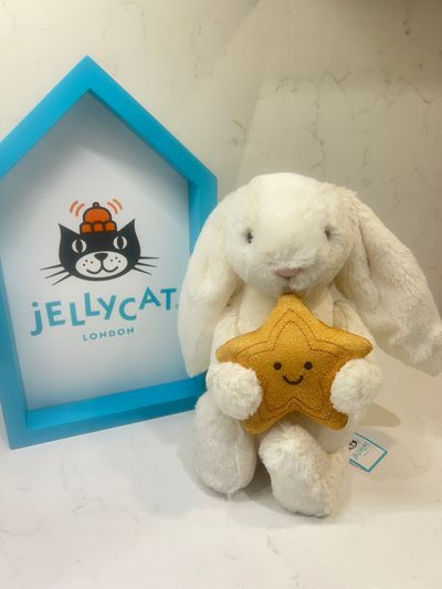 Jellycat Cream Bunny with Star 🌟 BNWT