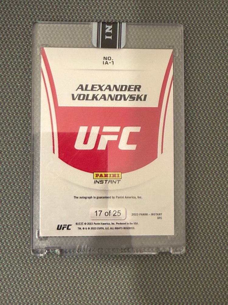 Alexander Volkanovski Auto 17/25 imagen 2