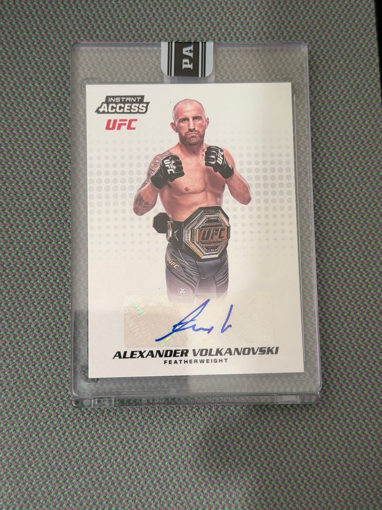 Alexander Volkanovski Auto 17/25 imagen 1