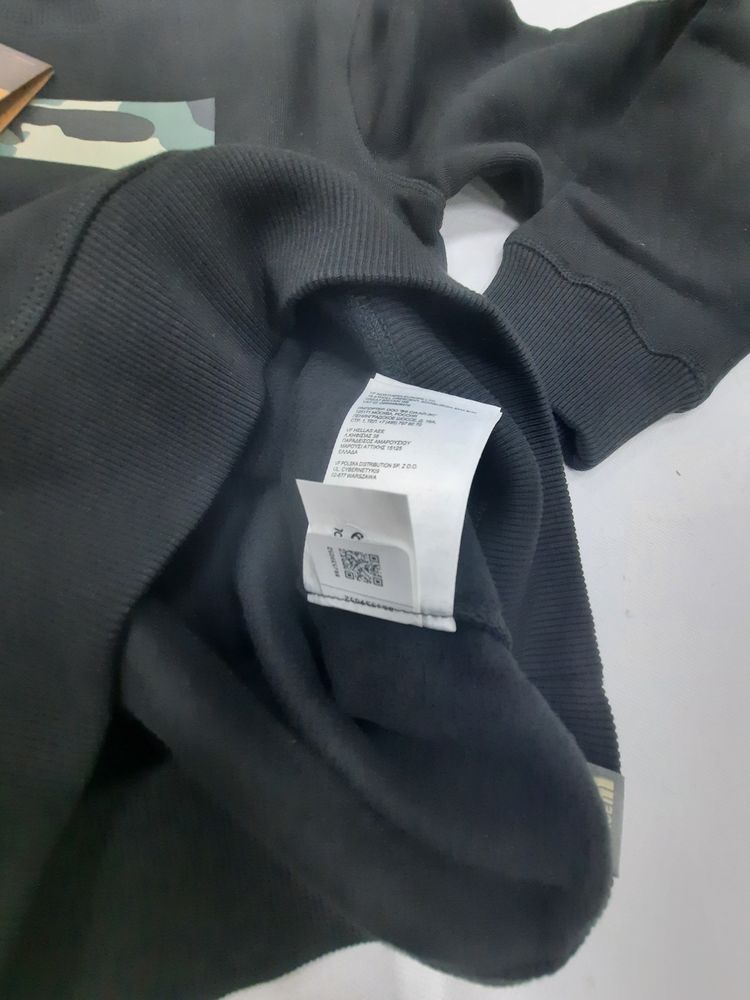The North Face Black Sweatshirt With Camo Logo image 6