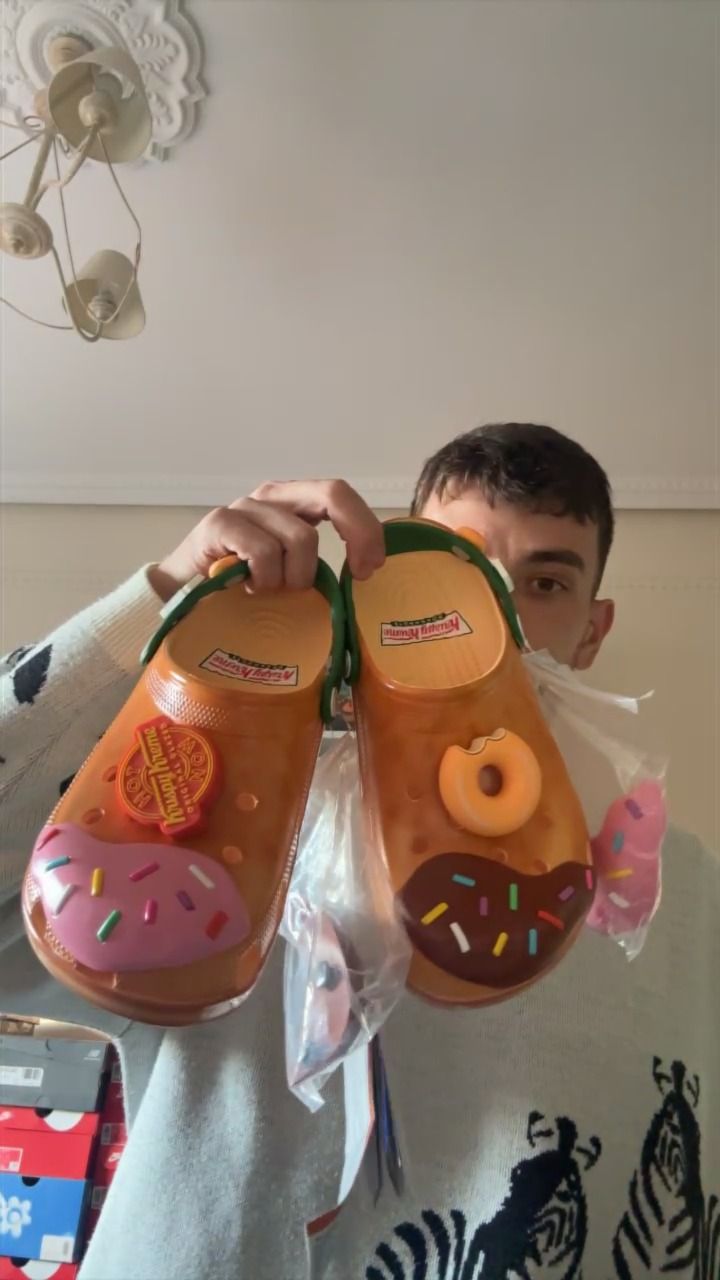 Crocs crocs krispy kream product image