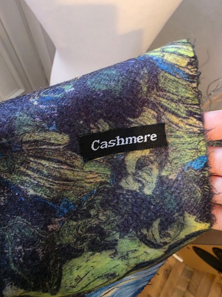 Immagine di Cashmere Scarf With Starry Night Print 6