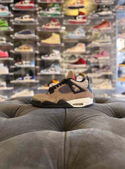 Air Jordan 4 Retro Taupe Haze - Usato 9/10