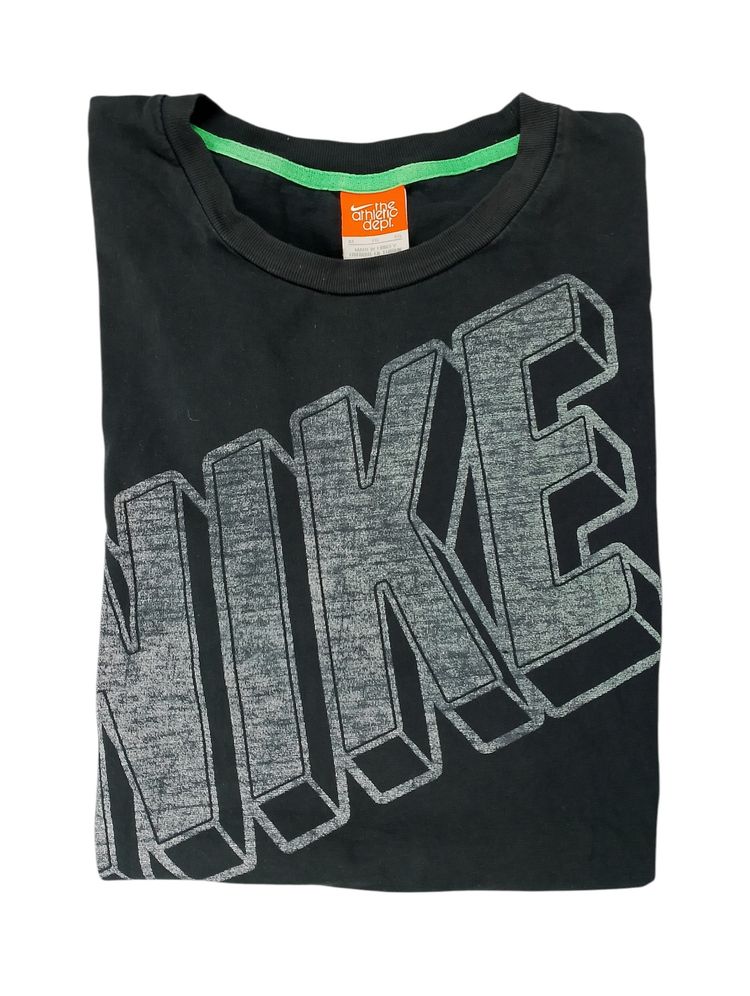 Nike Black T-Shirt With Large Nike Text product image