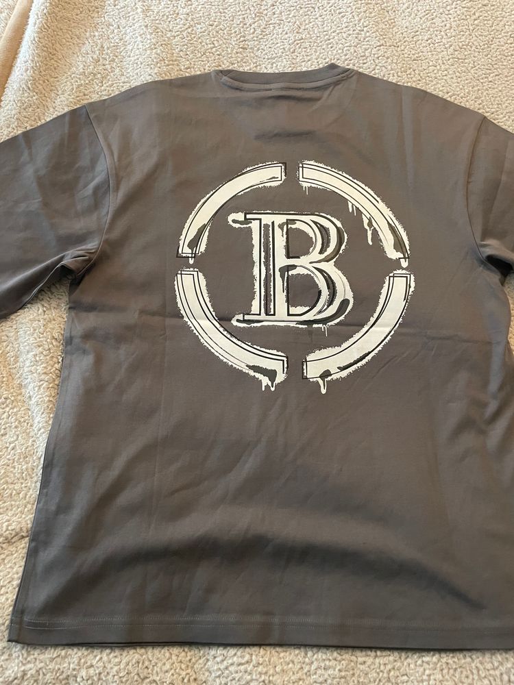 Balmain Grey T-Shirt With White Graphic Print 5