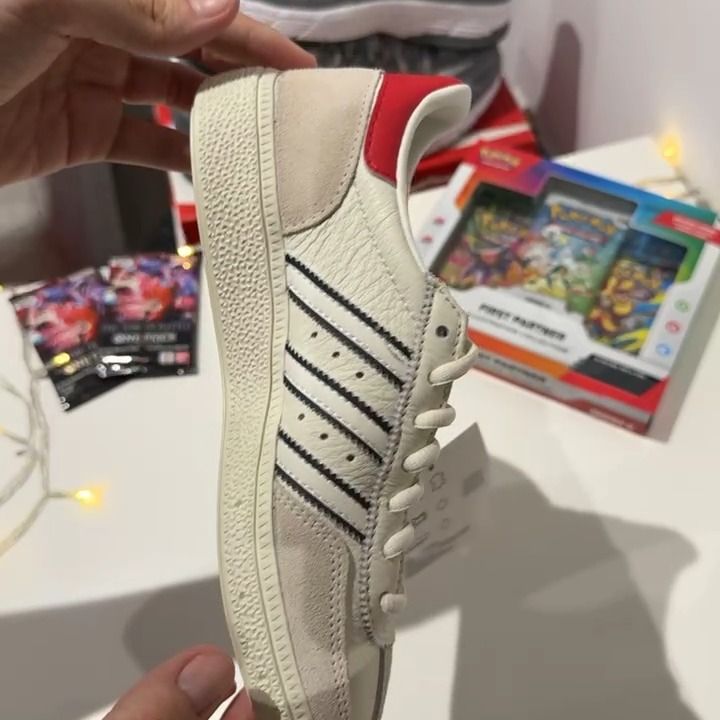 On Running SHOES AS SEEN ON SCREEN product image
