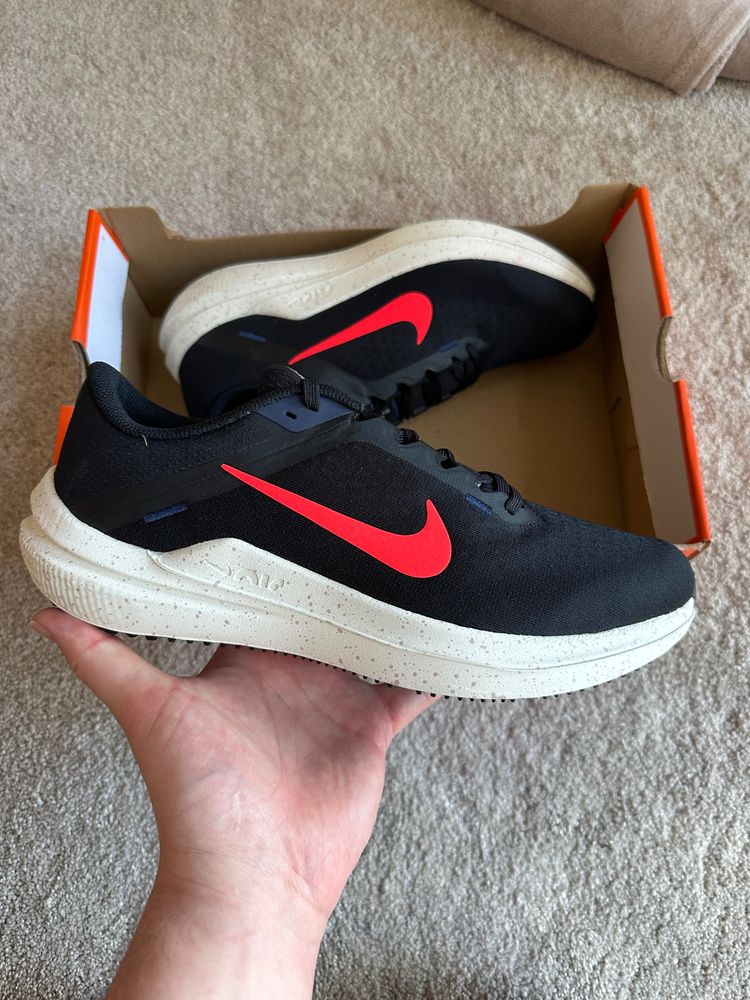 Nike Nike Winflo 10 Black Sneakers With Red Swoosh product image