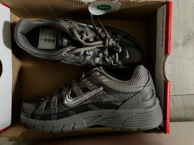 p6000 Nike Grey Running Shoes