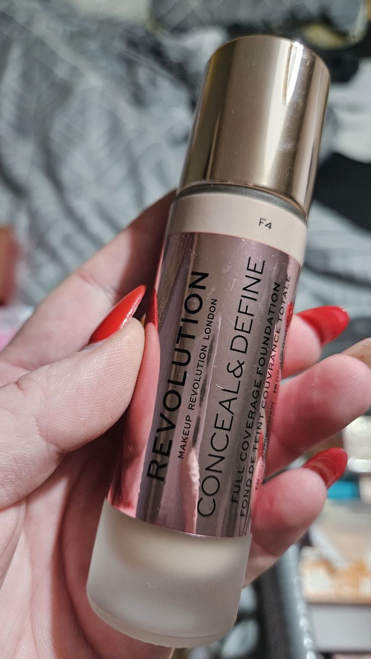 Revolution Revolution Conceal & Define Foundation product image
