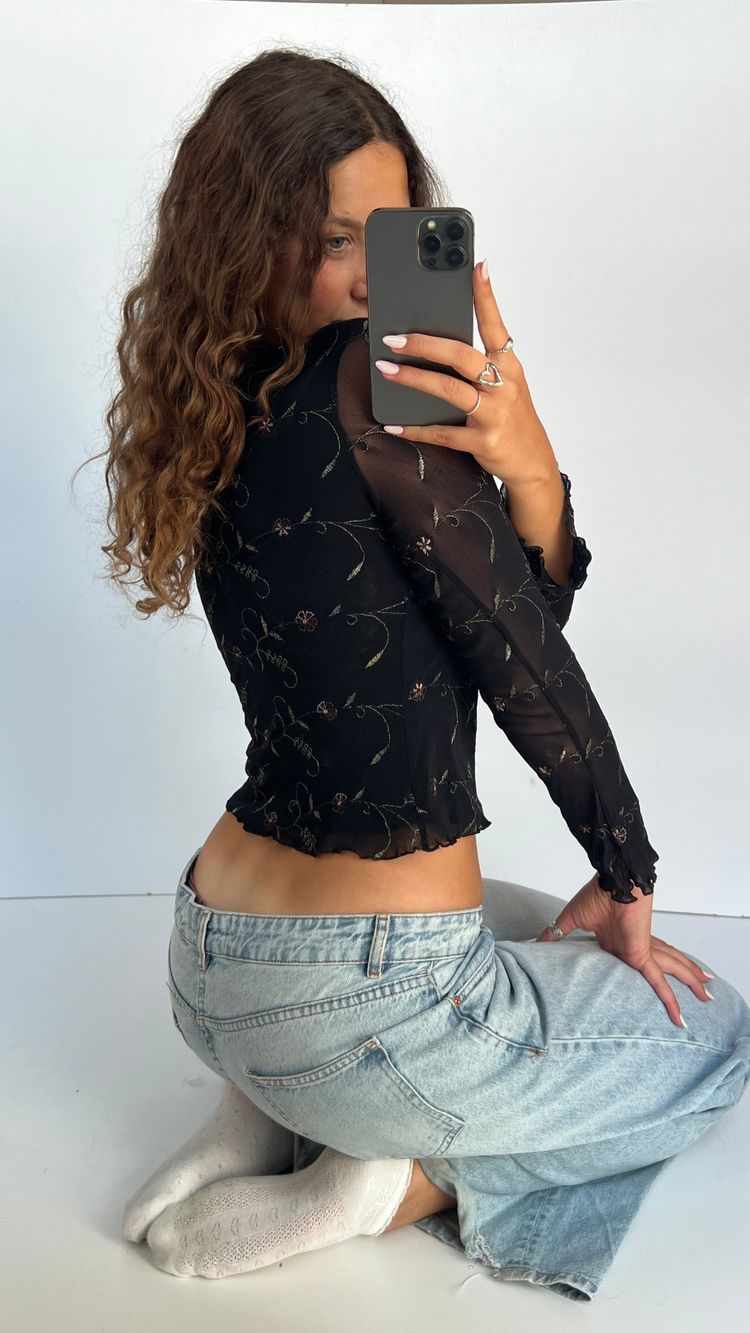 00s black floral top- size S image 3