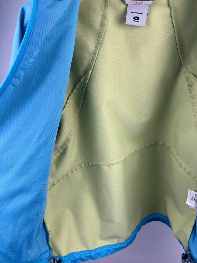 Giubbino Columbia donna tecnico con cappuccio 5