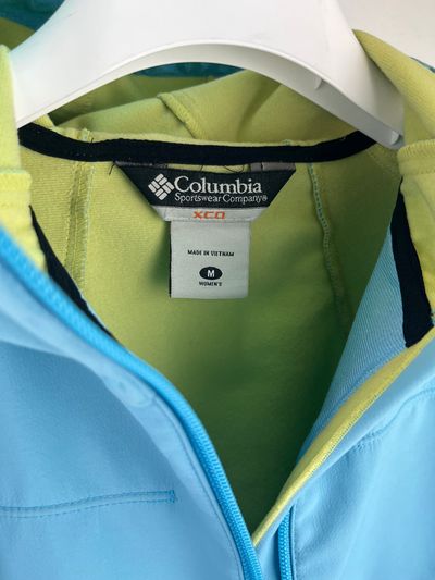 Giubbino Columbia donna tecnico con cappuccio 6