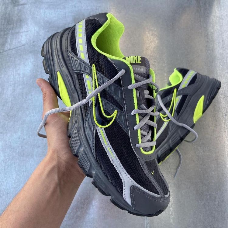 Nike Initiator 5