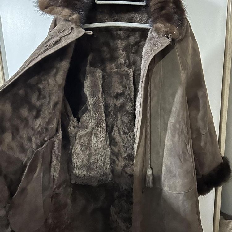 Vintage sheepskin duffle coat image 4