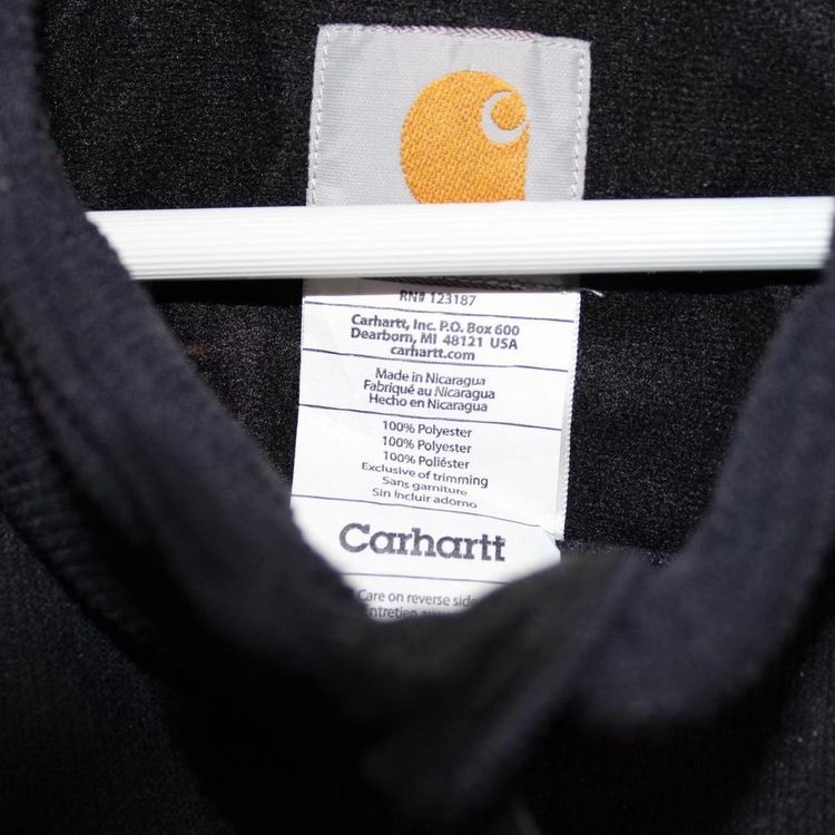 Carhartt jacket internal fleece size X large Excellent quality. Perfect for winter. 5