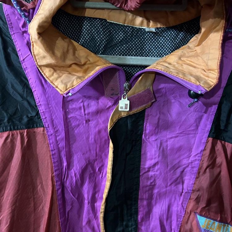 Vintage windbreaker jacket 2
