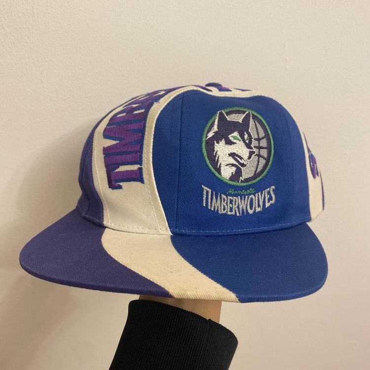 Vintage nba Minnesota timberwolves fully embroidered SnapBack cap. 2