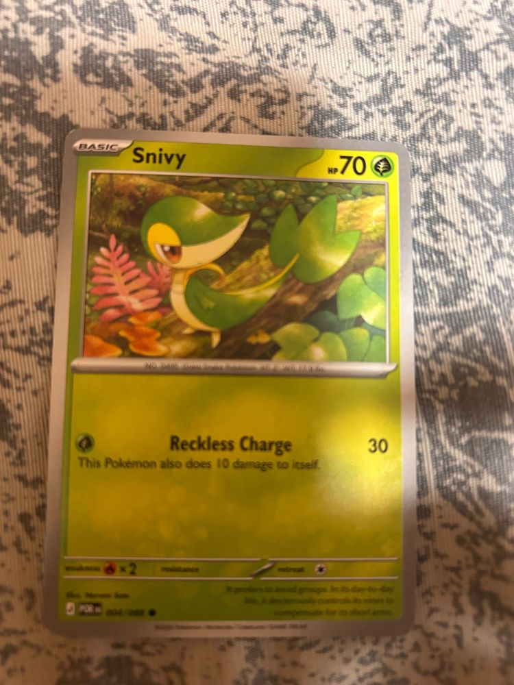 Pokémon Trading Card Snivy 2