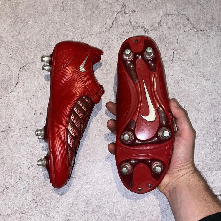 RARE Red Total 90 Football Boot image 2