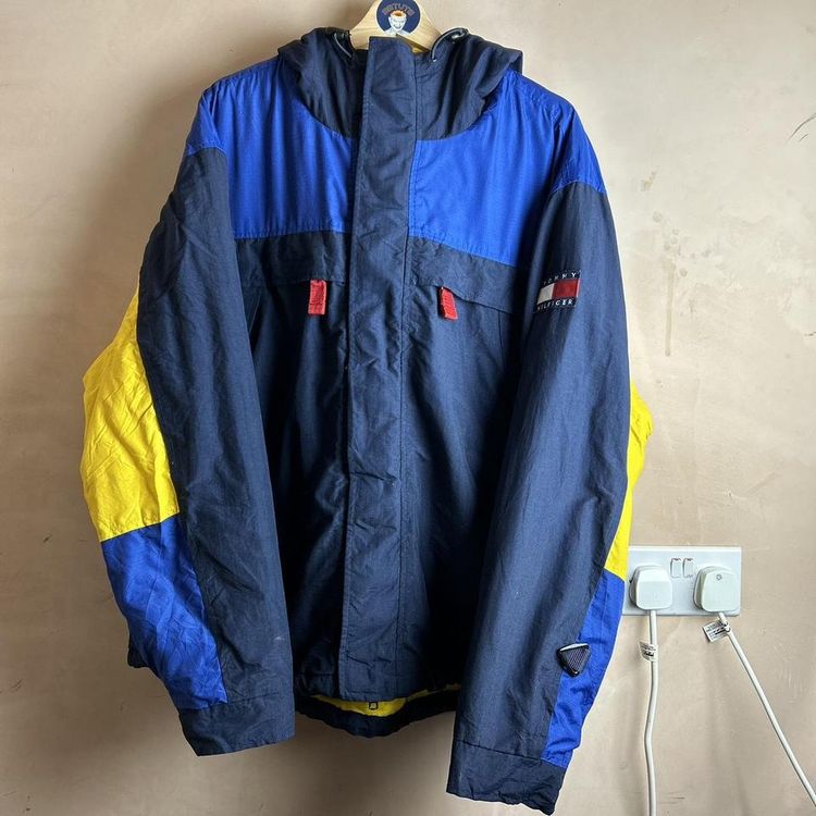 Vintage Tommy Hilfiger embroidered patch logo zip up cargo jacket