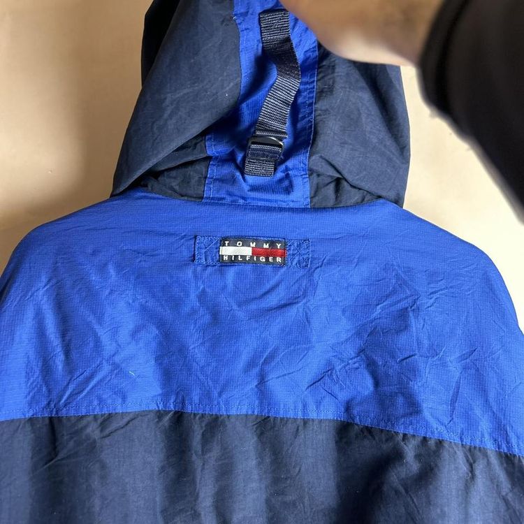 Immagine di Vintage Tommy Hilfiger embroidered patch logo zip up cargo jacket 7