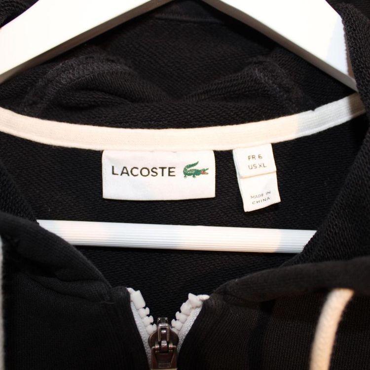 Immagine di Lacoste hoodie black size XL comes smaller more to a large. Nice heavy quality. 4