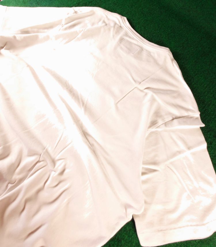 Nike White T-Shirt With Red Lips Embroidery imagen 2